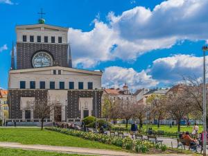 Pronájem bytu 2+kk, Praha - Žižkov, Lucemburská, 53 m2