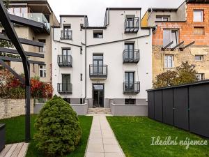 Pronájem bytu 1+kk, Praha - Záběhlice, Za návsí, 29 m2