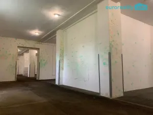 Pronájem skladu, Karlovy Vary, Sokolovská, 700 m2