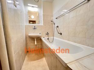 Pronájem bytu 2+1, Ostrava - Poruba, Čs. exilu, 55 m2