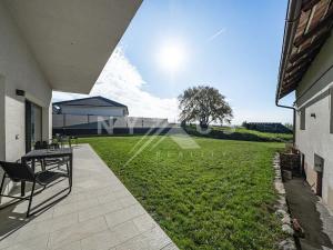 Prodej rodinného domu, Krakovany, 163 m2