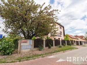 Pronájem bytu 2+1, Praha - Dolní Počernice, Jana Bílka, 77 m2