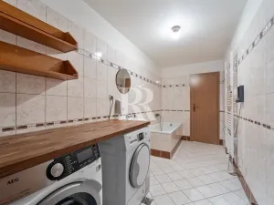 Prodej rodinného domu, Libčany, 280 m2