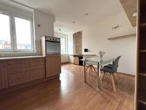 Pronájem bytu 3+kk, Plzeň - Jižní Předměstí, Klatovská třída, 85 m2