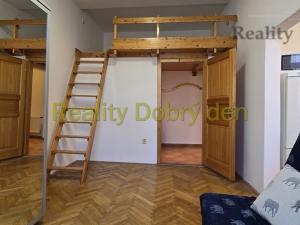 Prodej bytu 2+1, Opava, Zacpalova, 71 m2