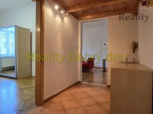 Prodej bytu 2+1, Opava, Zacpalova, 71 m2