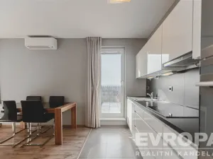 Prodej bytu 3+kk, Praha - Kobylisy, Ke Stírce, 77 m2