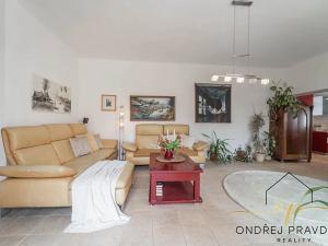 Prodej činžovního domu, Lety, Sokolská, 265 m2