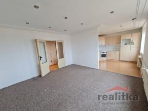 Pronájem bytu 1+1, Opava, Bílovecká, 38 m2