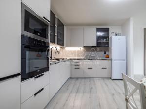 Prodej bytu 5+kk, Holubice, Za Dvorem, 117 m2