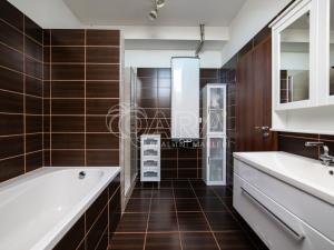 Prodej bytu 5+kk, Holubice, Za Dvorem, 117 m2