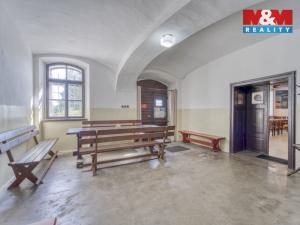 Prodej obchodního prostoru, Hradec Králové - Svinary, Podhůrská, 633 m2