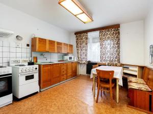 Prodej rodinného domu, Všetaty, Vinice, 280 m2