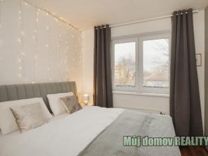 Pronájem bytu 2+kk, Praha - Žižkov, U staré cihelny, 54 m2