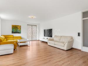 Prodej rodinného domu, Postřižín, Jelení, 169 m2