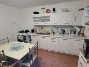 Pronájem rodinného domu, Komárov, 150 m2