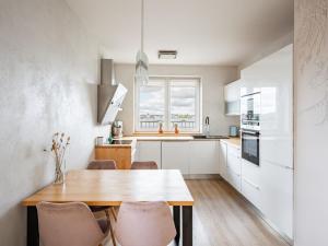 Pronájem bytu 3+kk, Praha - Řeporyje, Kakosova, 100 m2