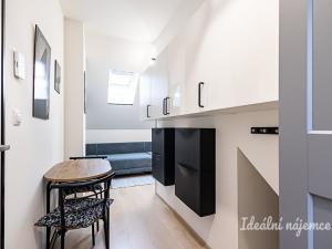 Pronájem bytu 1+kk, Praha - Hloubětín, Konzumní, 18 m2