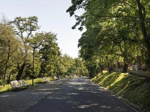 Pronájem bytu 3+kk, Praha - Bubeneč, Sochařská, 75 m2