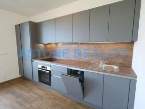 Pronájem bytu 2+kk, Praha - Vysočany, Smržových, 61 m2