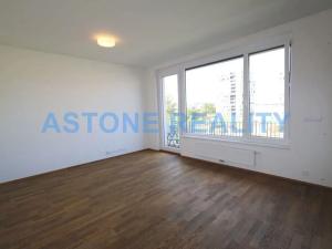 Pronájem bytu 2+kk, Praha - Vysočany, Smržových, 61 m2