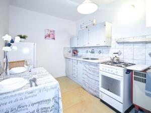 Prodej bytu 2+1, Pardubice, Sezemická, 59 m2