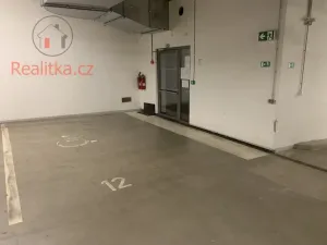 Prodej garážového stání, Brno, Božetěchova, 18 m2