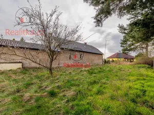Prodej pozemku pro bydlení, Bechlín, 1430 m2