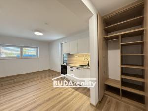 Pronájem bytu 2+kk, Otrokovice, tř. Osvobození, 40 m2