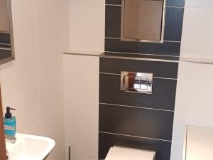 Pronájem bytu 3+kk, Praha - Zličín, Sazovická, 72 m2