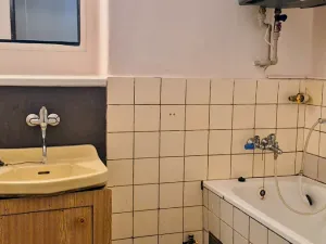 Prodej bytu 2+1, Chrudim, Dr. Václava Peška, 52 m2