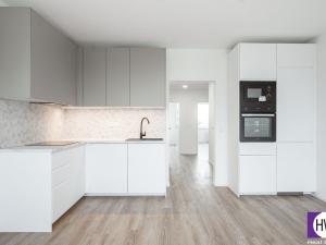 Prodej bytu 3+1, Praha, Urbánkova, 80 m2