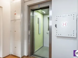 Prodej bytu 3+1, Praha, Urbánkova, 80 m2