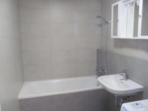 Pronájem obchodního prostoru, Praha - Žižkov, Olgy Havlové, 71 m2