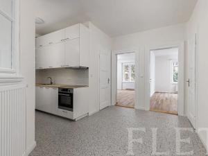 Pronájem bytu 2+1, Praha - Holešovice, Tusarova, 69 m2