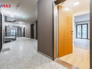 Pronájem bytu 1+kk, Praha - Smíchov, Vackové, 38 m2