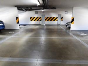 Prodej garážového stání, Praha - Strašnice, Janýrova, 15 m2