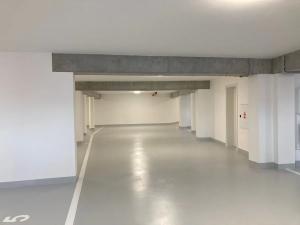 Pronájem garážového stání, Praha - Žižkov, Na rovnosti, 15 m2