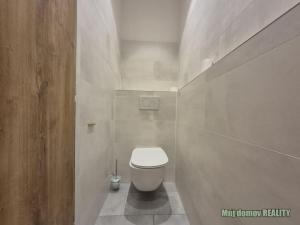 Pronájem obchodního prostoru, Praha - Vysočany, bratří Dohalských, 233 m2