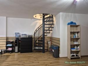 Pronájem obchodního prostoru, Praha - Vysočany, bratří Dohalských, 233 m2