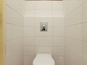 Pronájem bytu 2+kk, Praha - Troja, Hnězdenská, 44 m2