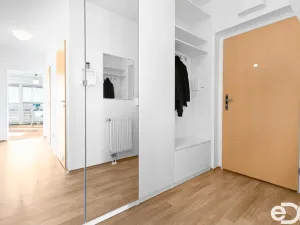 Prodej bytu 2+kk, Praha, Herlíkovická, 64 m2