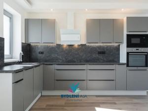 Prodej rodinného domu, Dubí, V Aleji, 206 m2