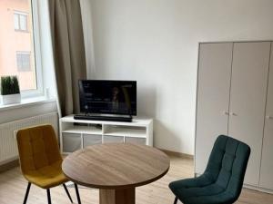 Pronájem bytu 1+kk, Praha - Vysočany, Na Harfě, 36 m2