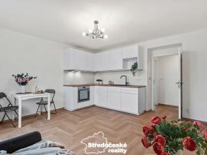 Pronájem bytu 3+kk, Odolena Voda, Seifertova, 65 m2