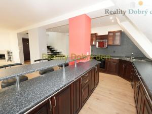 Pronájem atypického bytu, Opava, Bochenkova, 178 m2