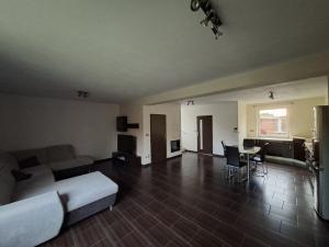 Prodej rodinného domu, Senička, 155 m2