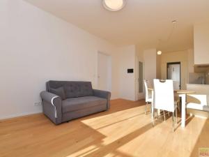 Pronájem bytu 2+kk, Praha - Stodůlky, Bělohlávkova, 46 m2