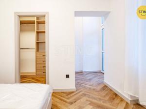 Pronájem bytu 2+kk, Ostrava, Nádražní, 47 m2