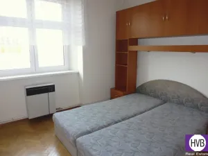 Pronájem bytu 2+kk, Praha, U křížku, 45 m2